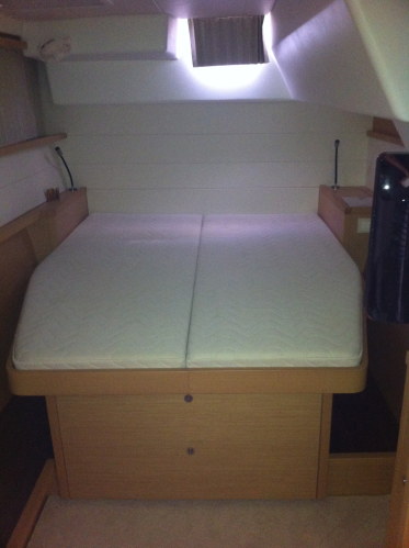 Used Sail Catamaran for Sale 2012 Lagoon 450F Layout & Accommodations